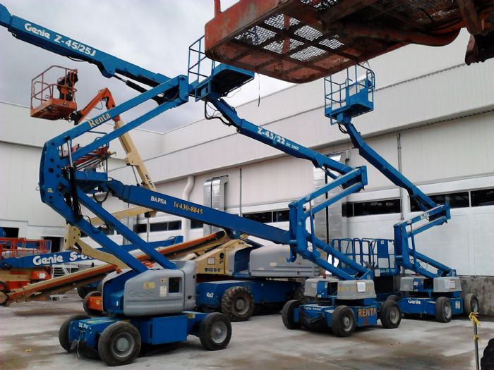 BRAZOS ARTICULADO DE 45 FT 40 FT 